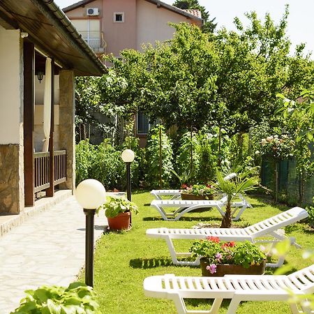 Villa Yanevi ロゼネッツ エクステリア 写真